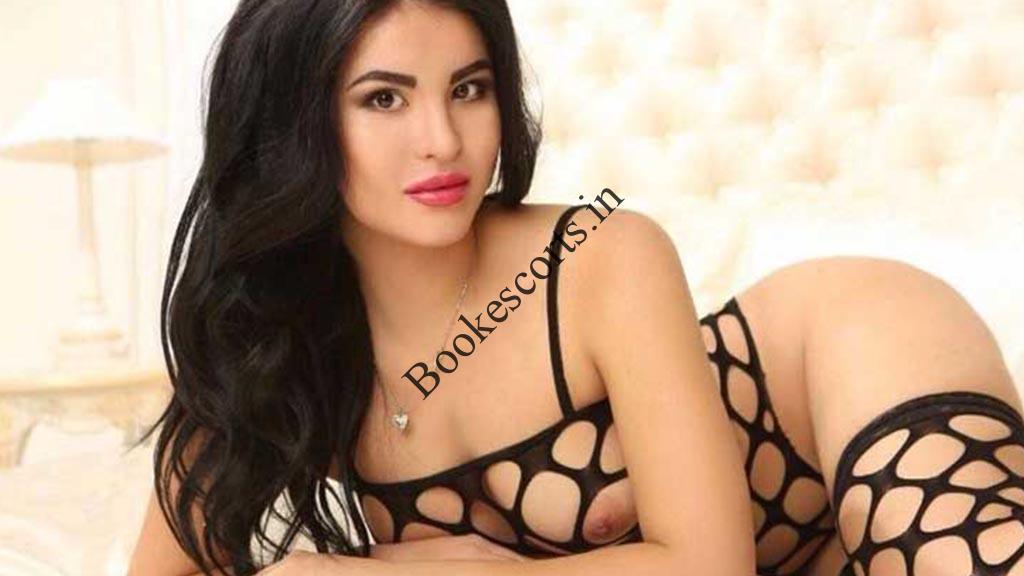 Book me now! All services available😘