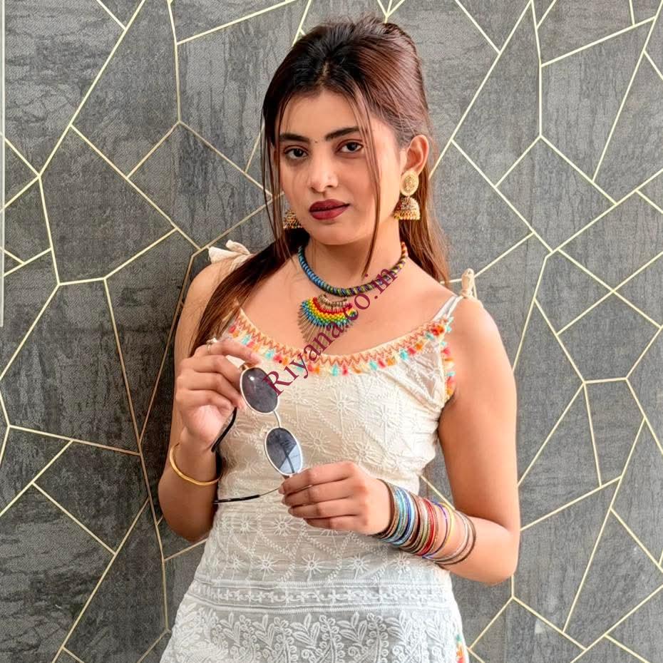 Koderma  vip escort service college girls available